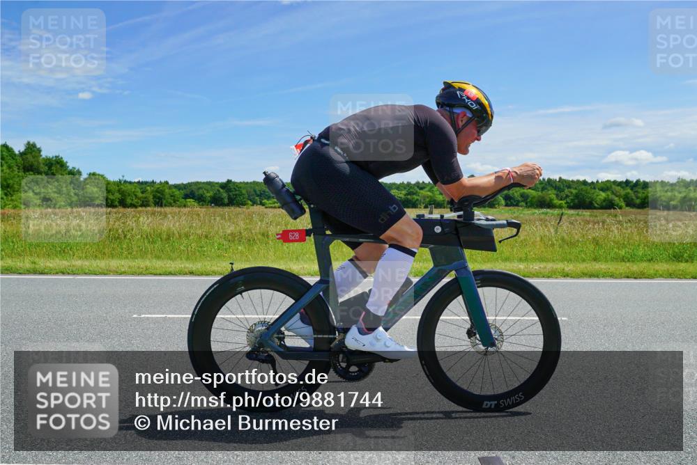 21.06.2026 - Viking Triathlon Michael Burmester http://msf.ph/oto/9881744 21.06.2026 13:03:04 Radfahren 333, 395, 417, 448, 628 meine-sportfotos.de