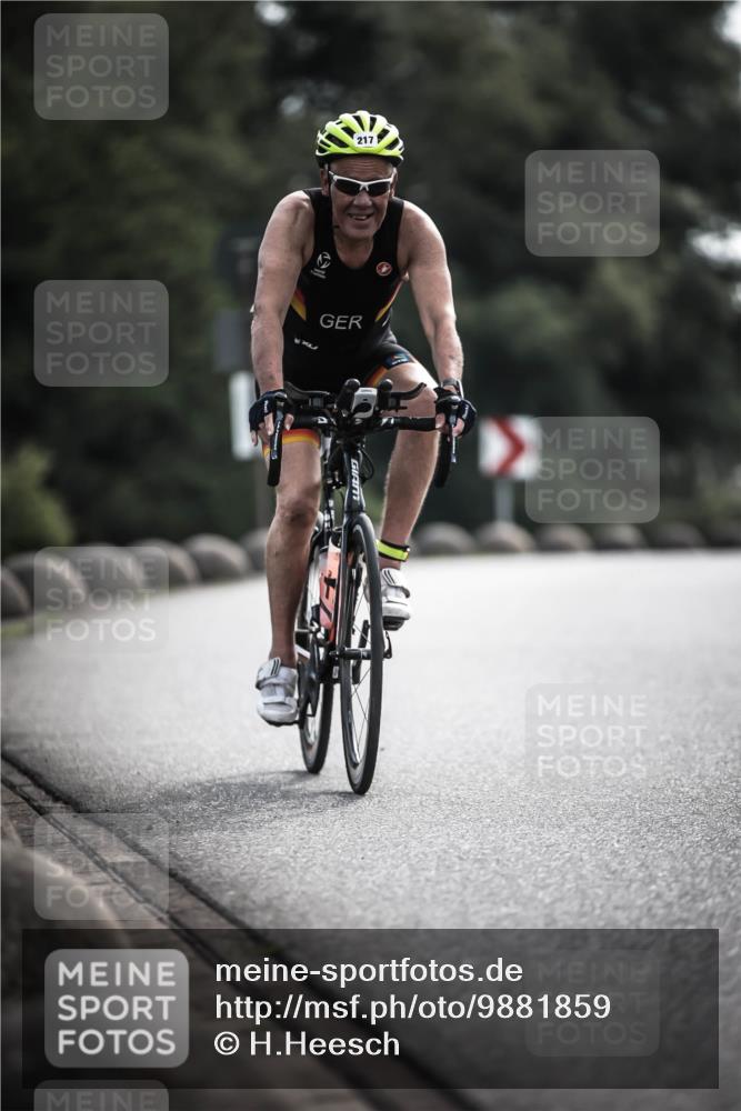 21.06.2026 - 29. Vierlanden-Triathlon H.Heesch http://msf.ph/oto/9881859 21.06.2026 09:17:10 Radfahren 217 meine-sportfotos.de
