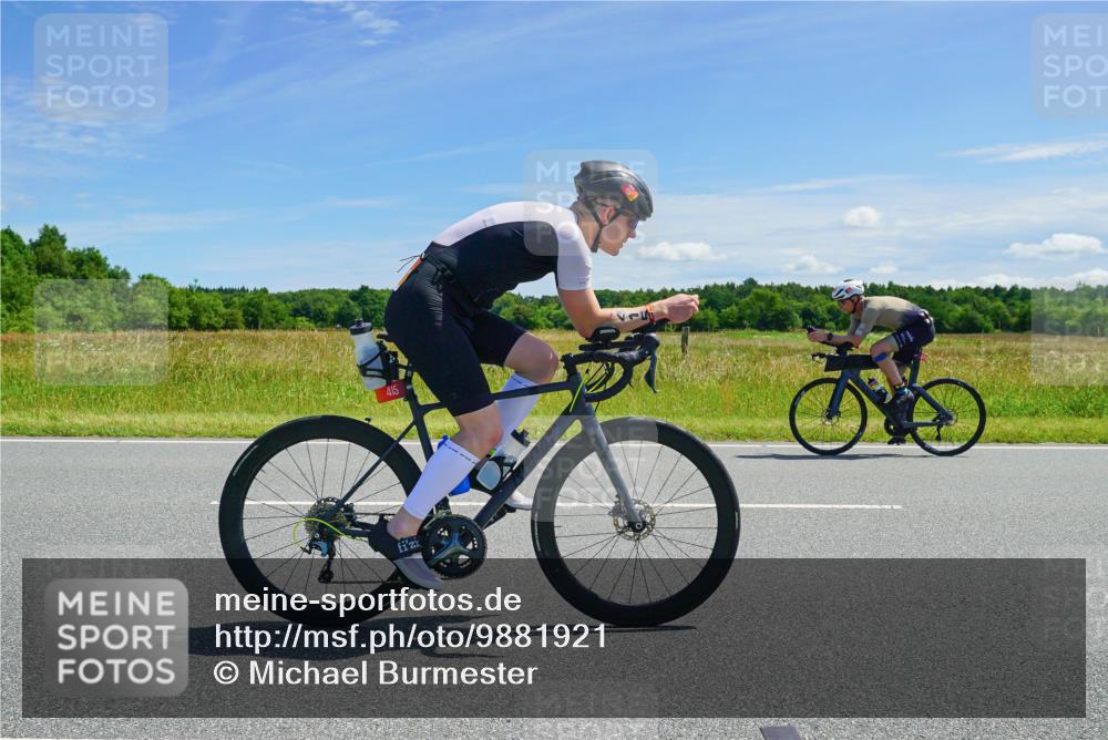 21.06.2026 - Viking Triathlon Michael Burmester http://msf.ph/oto/9881921 21.06.2026 13:07:05 Radfahren 59, 59, 321, 369, 564 meine-sportfotos.de