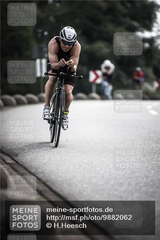 21.06.2026 - 29. Vierlanden-Triathlon H.Heesch http://msf.ph/oto/9882062 21.06.2026 09:17:27 Radfahren 3, 16, 127, 202, 233 meine-sportfotos.de