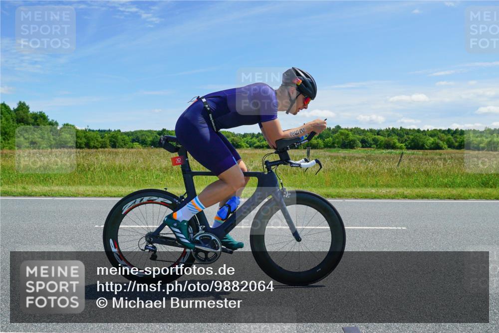 21.06.2026 - Viking Triathlon Michael Burmester http://msf.ph/oto/9882064 21.06.2026 13:09:00 Radfahren 135, 207, 262, 439, 504 meine-sportfotos.de