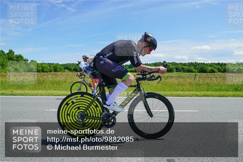 21.06.2026 - Viking Triathlon Michael Burmester http://msf.ph/oto/9882085 21.06.2026 13:09:30 Radfahren 223, 388, 563, 602, 656 meine-sportfotos.de