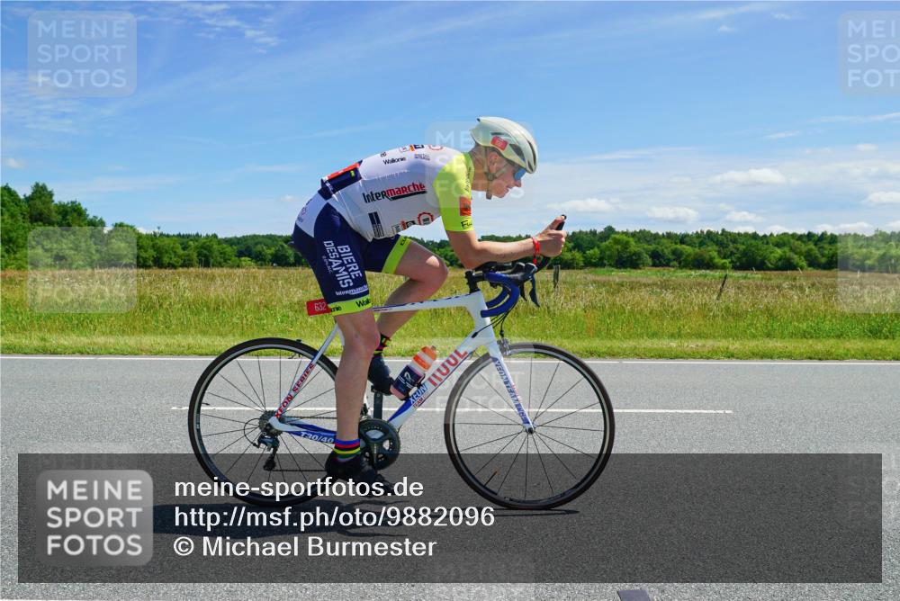 21.06.2026 - Viking Triathlon Michael Burmester http://msf.ph/oto/9882096 21.06.2026 13:09:42 Radfahren 563, 632 meine-sportfotos.de
