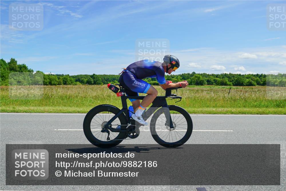 21.06.2026 - Viking Triathlon Michael Burmester http://msf.ph/oto/9882186 21.06.2026 13:11:19 Radfahren 313, 341, 353, 424, 470, 561 meine-sportfotos.de