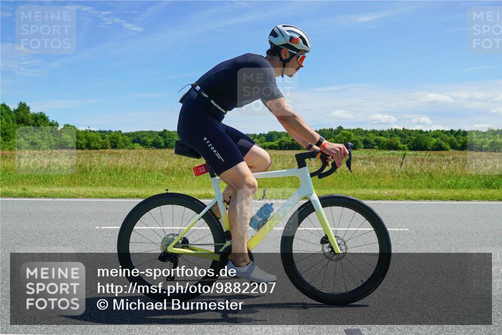 21.06.2026 - Viking Triathlon Michael Burmester http://msf.ph/oto/9882207 21.06.2026 13:11:28 Radfahren 313, 424, 470, 494, 561 meine-sportfotos.de