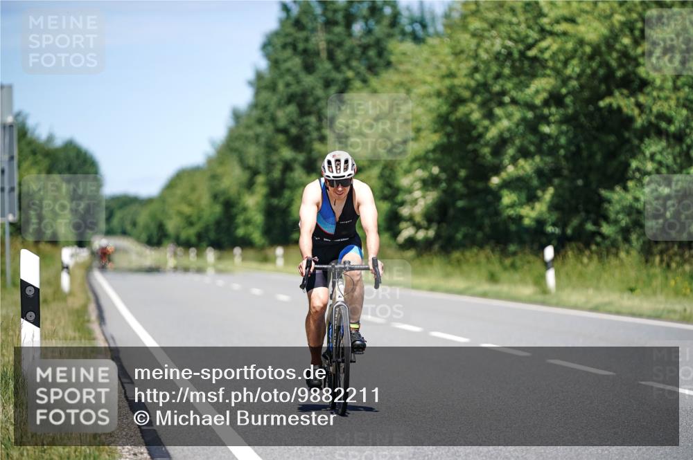 21.06.2026 - Viking Triathlon Michael Burmester http://msf.ph/oto/9882211 21.06.2026 13:37:04 Radfahren  meine-sportfotos.de