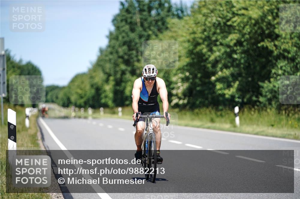 21.06.2026 - Viking Triathlon Michael Burmester http://msf.ph/oto/9882213 21.06.2026 13:37:04 Radfahren  meine-sportfotos.de