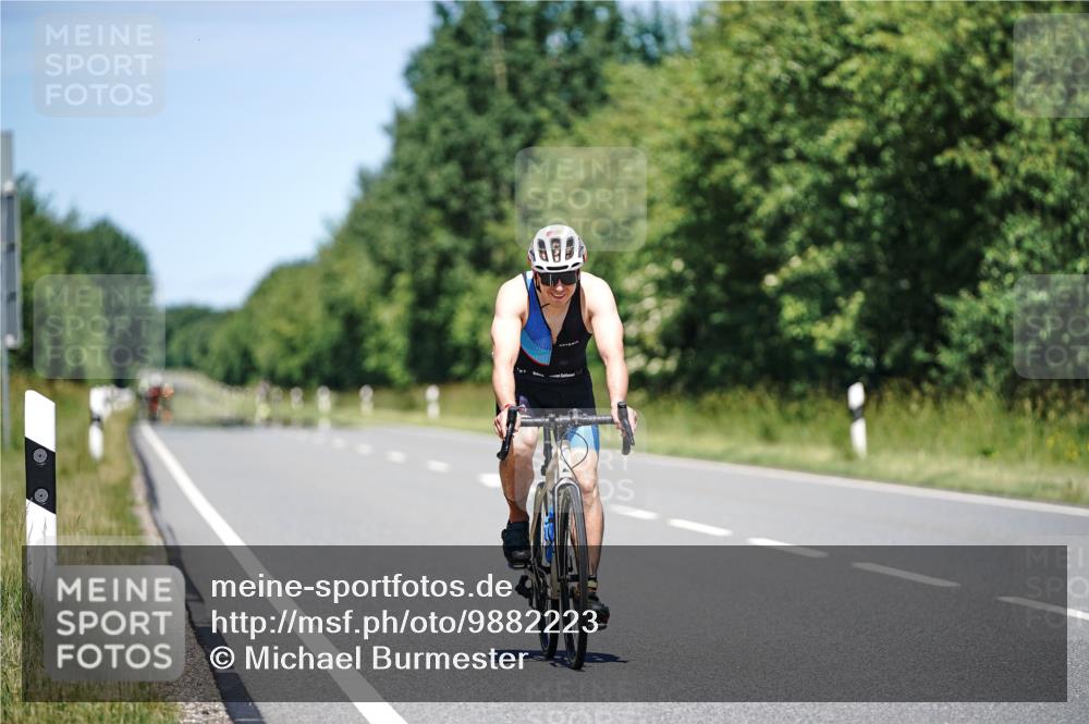21.06.2026 - Viking Triathlon Michael Burmester http://msf.ph/oto/9882223 21.06.2026 13:37:04 Radfahren  meine-sportfotos.de