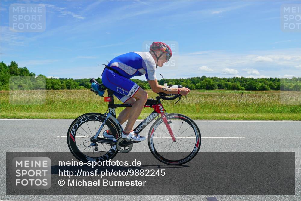 21.06.2026 - Viking Triathlon Michael Burmester http://msf.ph/oto/9882245 21.06.2026 13:11:42 Radfahren 494, 534 meine-sportfotos.de
