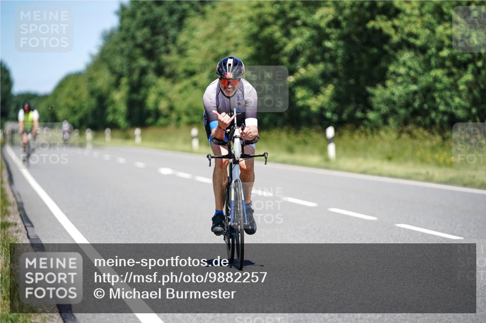 21.06.2026 - Viking Triathlon Michael Burmester http://msf.ph/oto/9882257 21.06.2026 13:37:33 Radfahren 439, 538 meine-sportfotos.de