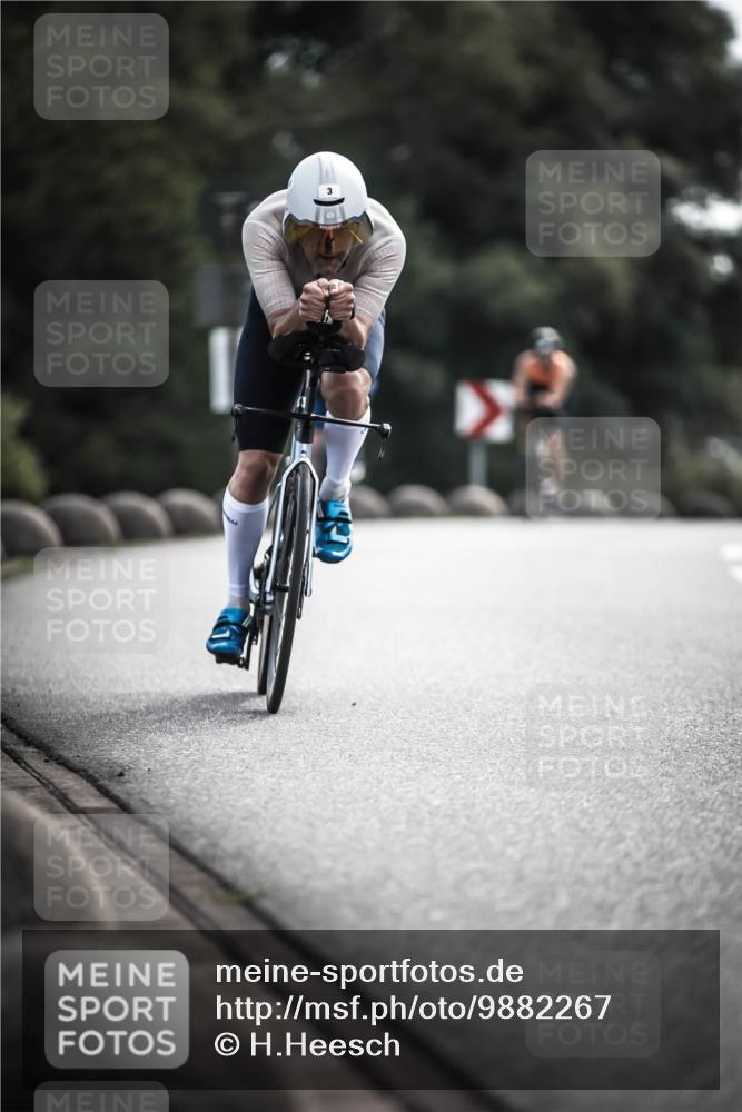 21.06.2026 - 29. Vierlanden-Triathlon H.Heesch http://msf.ph/oto/9882267 21.06.2026 09:17:30 Radfahren 3, 16, 51, 127, 233 meine-sportfotos.de