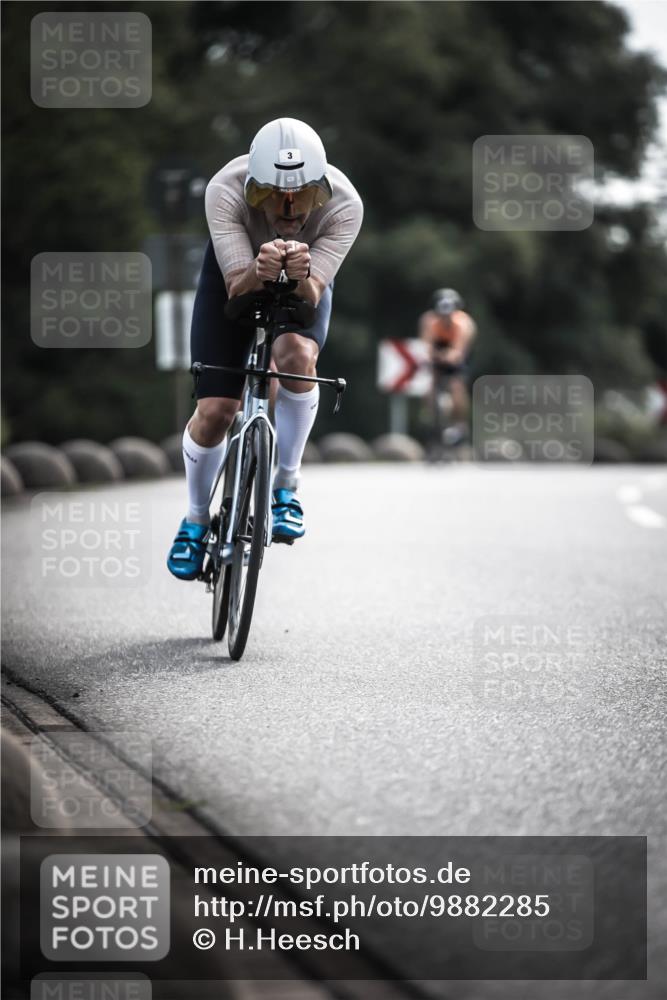 21.06.2026 - 29. Vierlanden-Triathlon H.Heesch http://msf.ph/oto/9882285 21.06.2026 09:17:30 Radfahren 3, 16, 51, 127, 233 meine-sportfotos.de