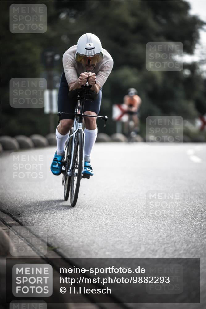 21.06.2026 - 29. Vierlanden-Triathlon H.Heesch http://msf.ph/oto/9882293 21.06.2026 09:17:30 Radfahren 3, 16, 51, 127, 233 meine-sportfotos.de