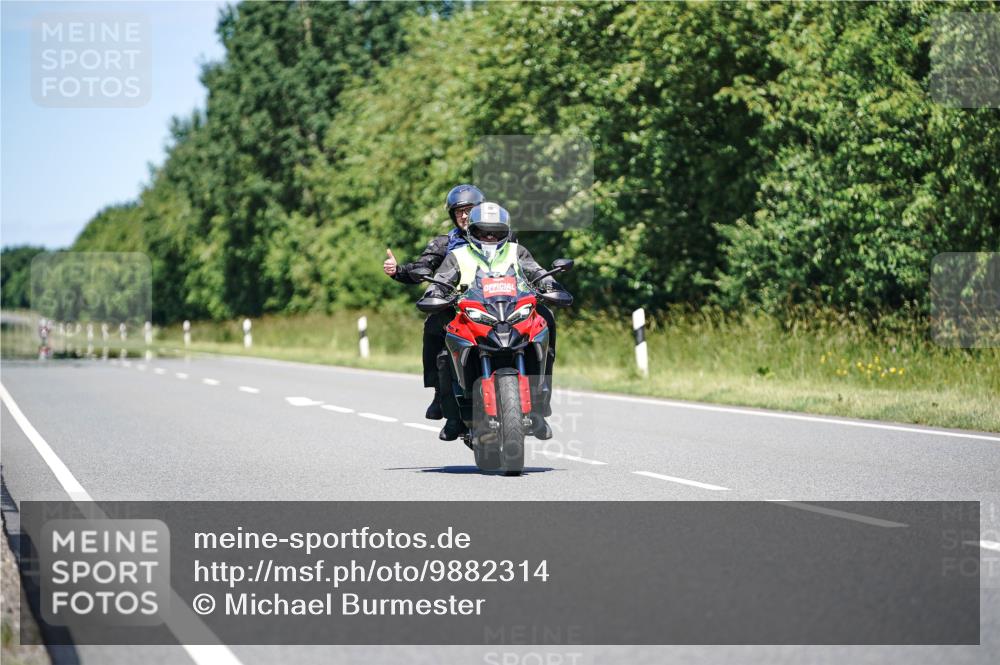 21.06.2026 - Viking Triathlon Michael Burmester http://msf.ph/oto/9882314 21.06.2026 13:37:49 Radfahren  meine-sportfotos.de