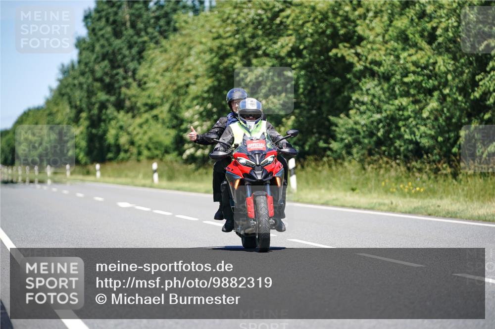 21.06.2026 - Viking Triathlon Michael Burmester http://msf.ph/oto/9882319 21.06.2026 13:37:50 Radfahren  meine-sportfotos.de