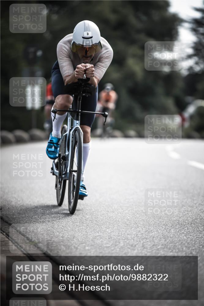 21.06.2026 - 29. Vierlanden-Triathlon H.Heesch http://msf.ph/oto/9882322 21.06.2026 09:17:30 Radfahren 3, 16, 51, 127, 233 meine-sportfotos.de