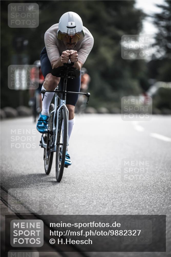 21.06.2026 - 29. Vierlanden-Triathlon H.Heesch http://msf.ph/oto/9882327 21.06.2026 09:17:30 Radfahren 3, 16, 51, 127, 233 meine-sportfotos.de