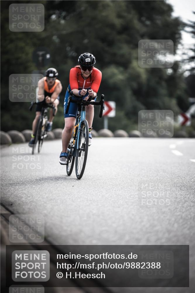 21.06.2026 - 29. Vierlanden-Triathlon H.Heesch http://msf.ph/oto/9882388 21.06.2026 09:17:32 Radfahren 3, 16, 51, 233 meine-sportfotos.de