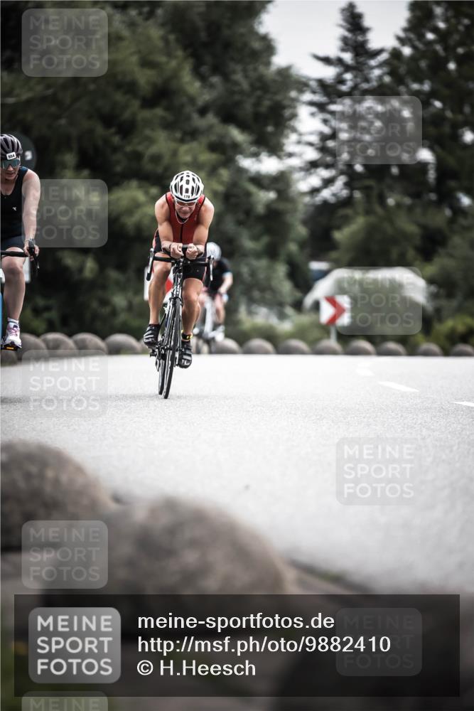 21.06.2026 - 29. Vierlanden-Triathlon H.Heesch http://msf.ph/oto/9882410 21.06.2026 10:34:36 Radfahren 92, 178, 350, 363, 414, 554, 560 meine-sportfotos.de