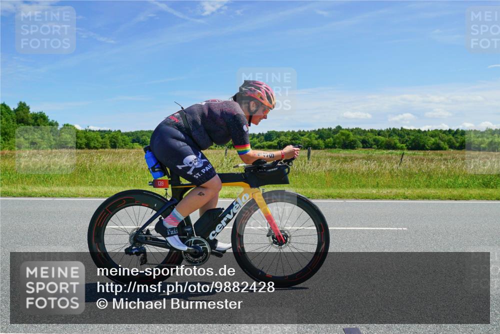 21.06.2026 - Viking Triathlon Michael Burmester http://msf.ph/oto/9882428 21.06.2026 13:15:39 Radfahren 139, 276, 401 meine-sportfotos.de