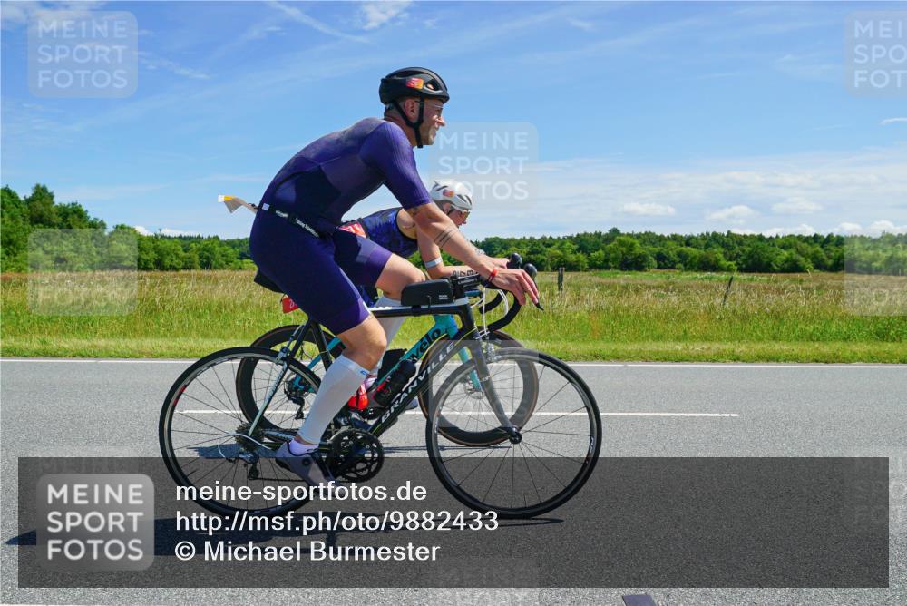 21.06.2026 - Viking Triathlon Michael Burmester http://msf.ph/oto/9882433 21.06.2026 13:15:48 Radfahren 139, 276, 401 meine-sportfotos.de