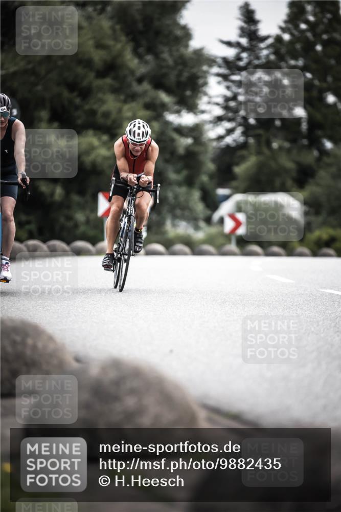 21.06.2026 - 29. Vierlanden-Triathlon H.Heesch http://msf.ph/oto/9882435 21.06.2026 10:34:36 Radfahren 92, 178, 350, 363, 414, 554, 560 meine-sportfotos.de