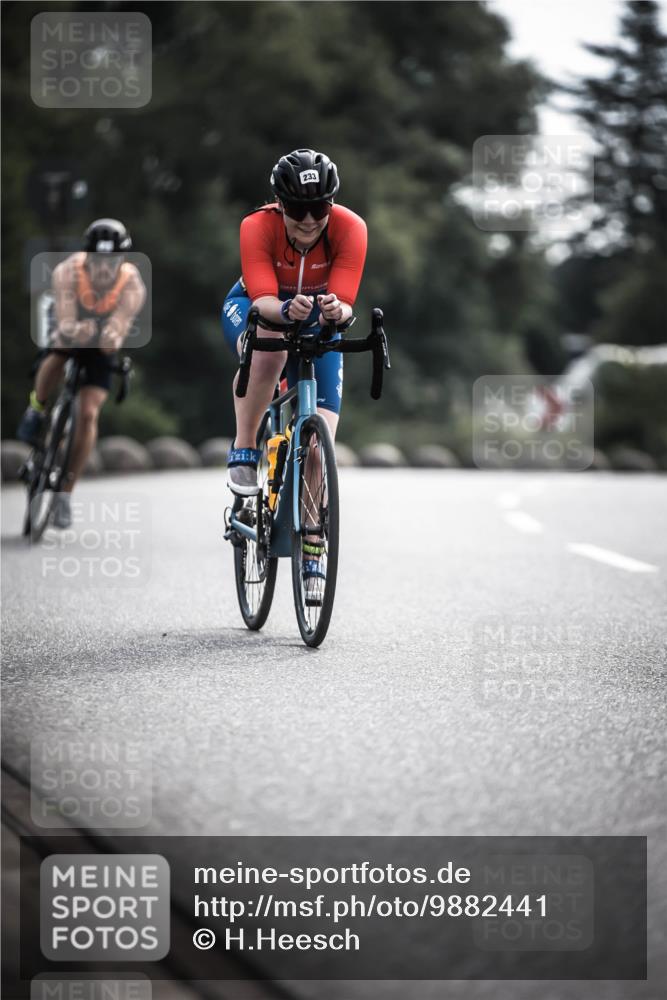 21.06.2026 - 29. Vierlanden-Triathlon H.Heesch http://msf.ph/oto/9882441 21.06.2026 09:17:33 Radfahren 3, 16, 51, 233 meine-sportfotos.de