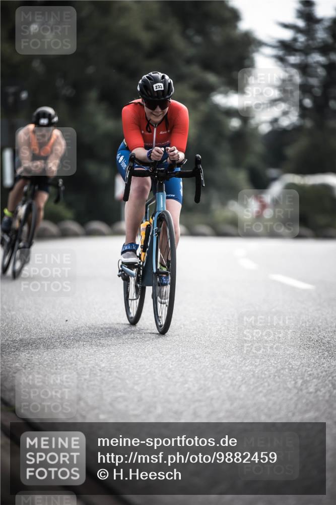 21.06.2026 - 29. Vierlanden-Triathlon H.Heesch http://msf.ph/oto/9882459 21.06.2026 09:17:33 Radfahren 3, 16, 51, 233 meine-sportfotos.de