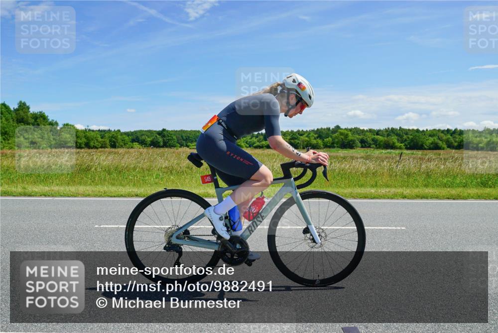 21.06.2026 - Viking Triathlon Michael Burmester http://msf.ph/oto/9882491 21.06.2026 13:16:56 Radfahren 330, 549 meine-sportfotos.de