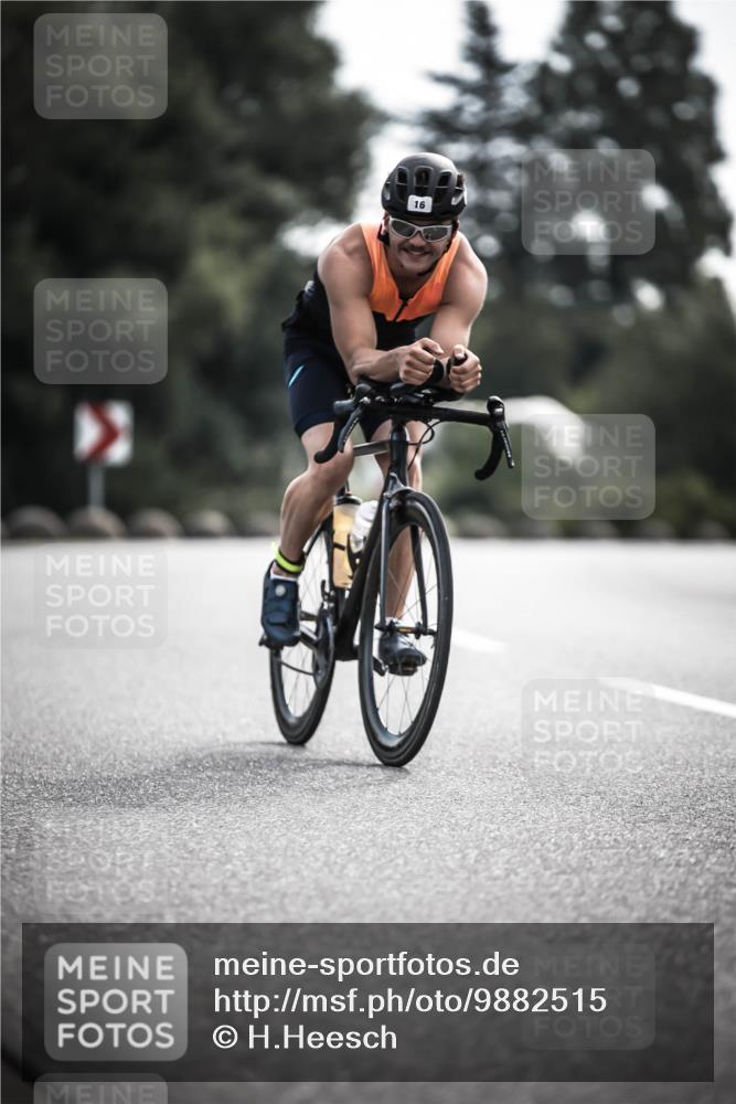 21.06.2026 - 29. Vierlanden-Triathlon H.Heesch http://msf.ph/oto/9882515 21.06.2026 09:17:34 Radfahren 16, 51, 233 meine-sportfotos.de