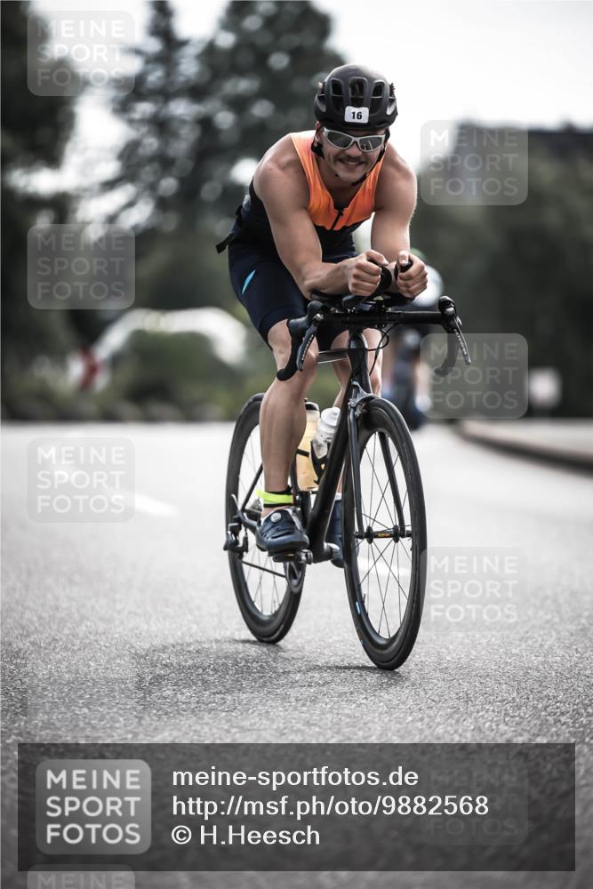 21.06.2026 - 29. Vierlanden-Triathlon H.Heesch http://msf.ph/oto/9882568 21.06.2026 09:17:34 Radfahren 16, 51, 233 meine-sportfotos.de