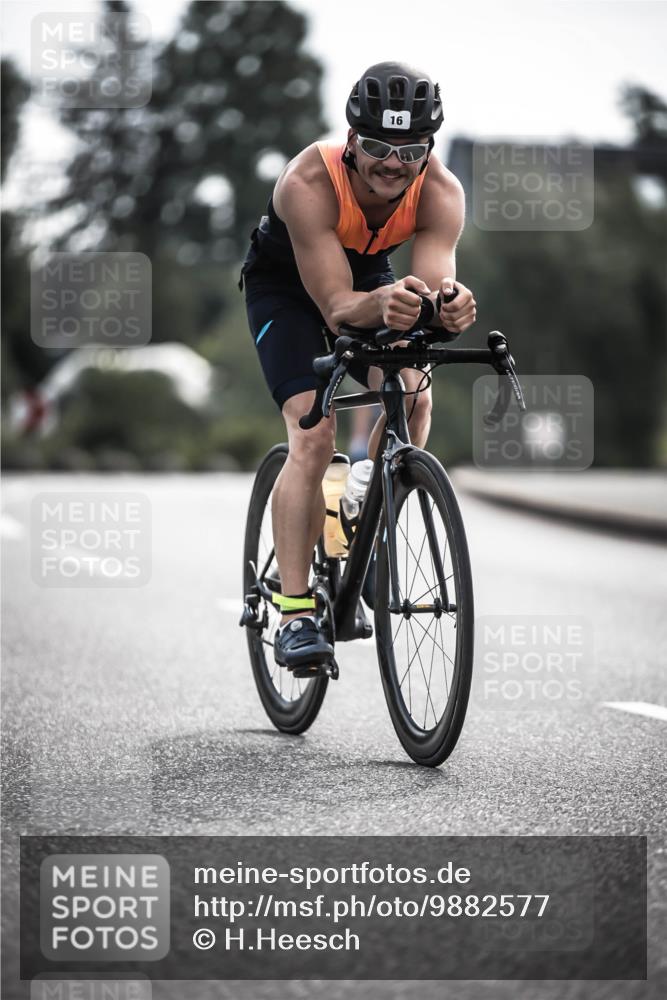 21.06.2026 - 29. Vierlanden-Triathlon H.Heesch http://msf.ph/oto/9882577 21.06.2026 09:17:34 Radfahren 16, 51, 233 meine-sportfotos.de