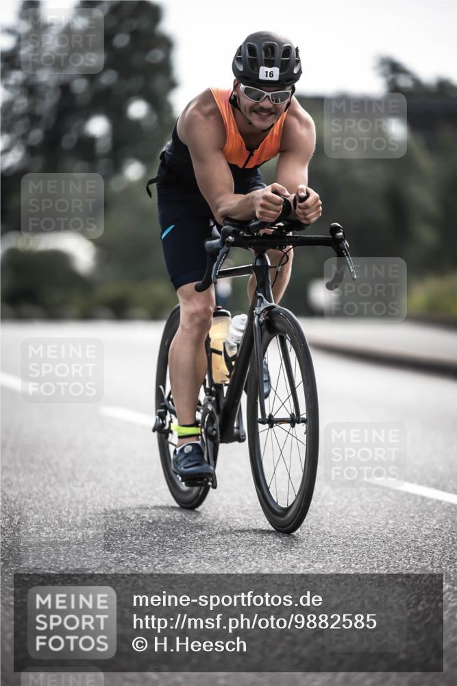 21.06.2026 - 29. Vierlanden-Triathlon H.Heesch http://msf.ph/oto/9882585 21.06.2026 09:17:34 Radfahren 16, 51, 233 meine-sportfotos.de