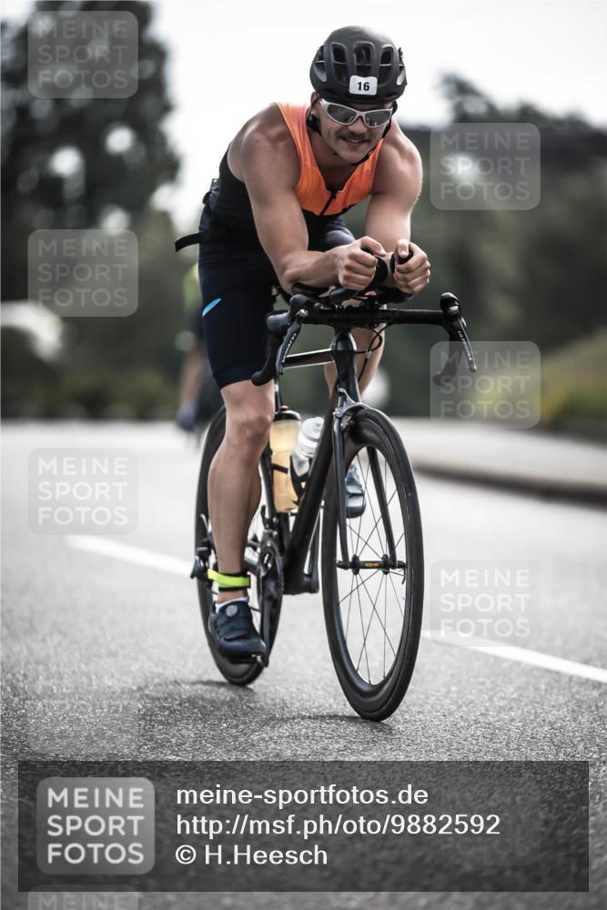 21.06.2026 - 29. Vierlanden-Triathlon H.Heesch http://msf.ph/oto/9882592 21.06.2026 09:17:34 Radfahren 16, 51, 233 meine-sportfotos.de