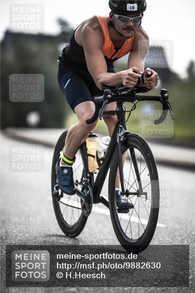 21.06.2026 - 29. Vierlanden-Triathlon H.Heesch http://msf.ph/oto/9882630 21.06.2026 09:17:34 Radfahren 16, 51, 233 meine-sportfotos.de