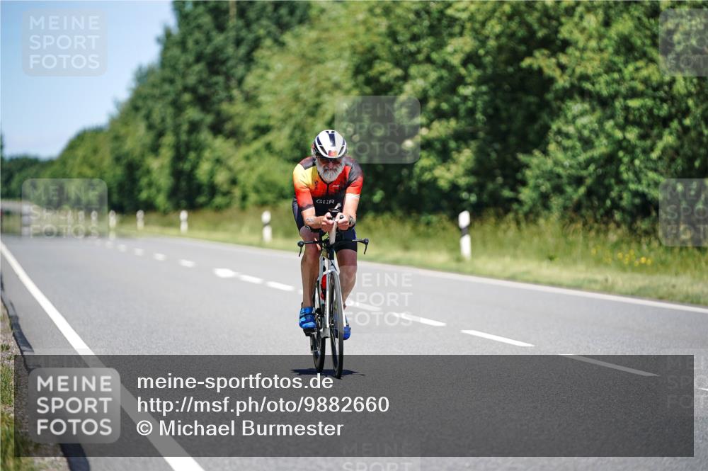 21.06.2026 - Viking Triathlon Michael Burmester http://msf.ph/oto/9882660 21.06.2026 13:42:11 Radfahren  meine-sportfotos.de