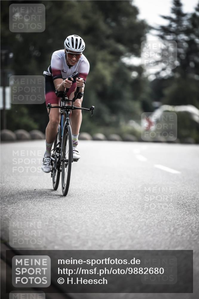21.06.2026 - 29. Vierlanden-Triathlon H.Heesch http://msf.ph/oto/9882680 21.06.2026 09:17:54 Radfahren 106, 226 meine-sportfotos.de