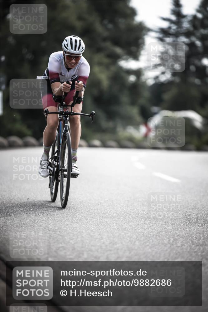 21.06.2026 - 29. Vierlanden-Triathlon H.Heesch http://msf.ph/oto/9882686 21.06.2026 09:17:54 Radfahren 106, 226 meine-sportfotos.de