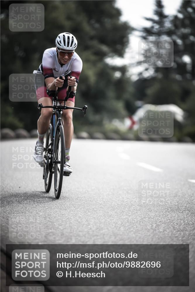 21.06.2026 - 29. Vierlanden-Triathlon H.Heesch http://msf.ph/oto/9882696 21.06.2026 09:17:54 Radfahren 106, 226 meine-sportfotos.de