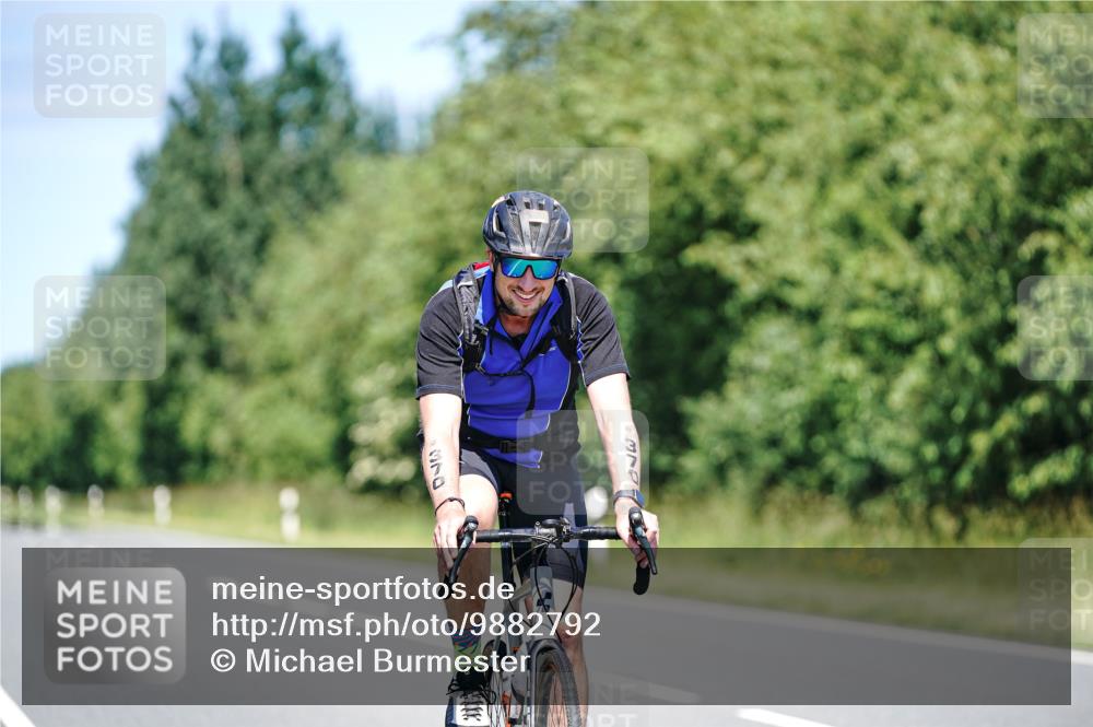 21.06.2026 - Viking Triathlon Michael Burmester http://msf.ph/oto/9882792 21.06.2026 13:44:08 Radfahren  meine-sportfotos.de