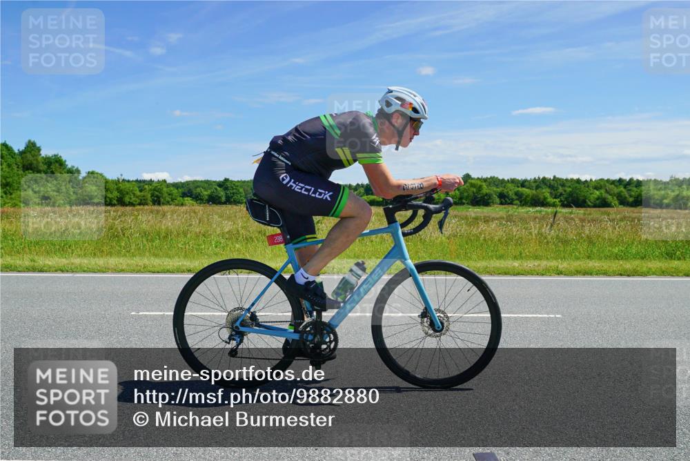 21.06.2026 - Viking Triathlon Michael Burmester http://msf.ph/oto/9882880 21.06.2026 13:25:55 Radfahren  meine-sportfotos.de