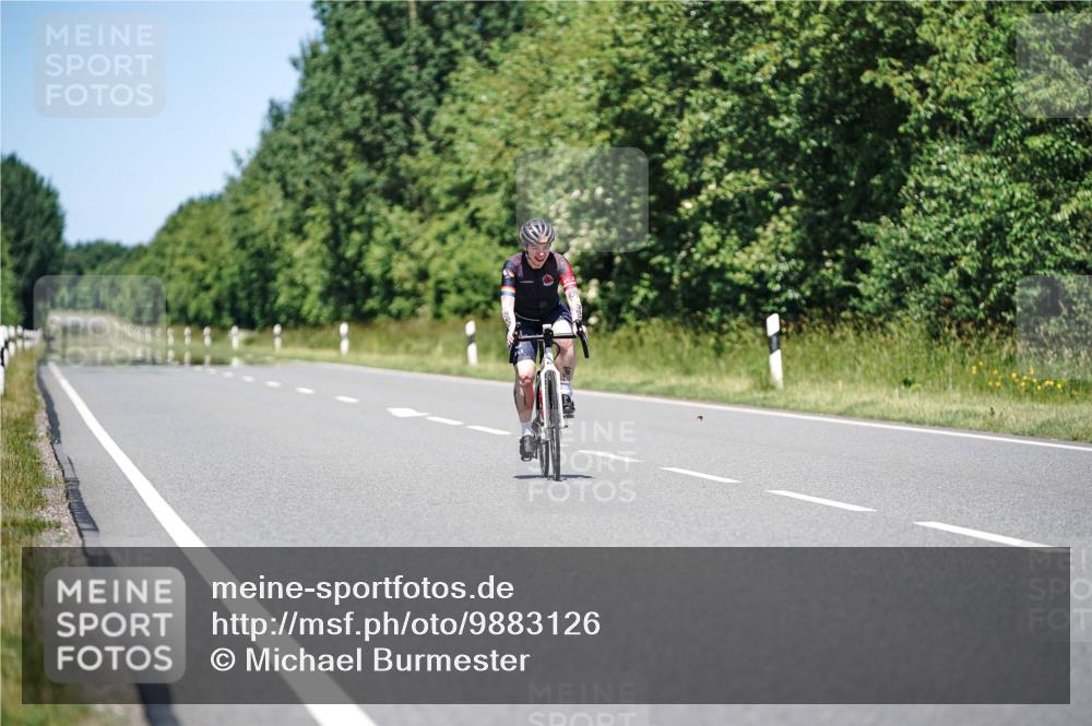 21.06.2026 - Viking Triathlon Michael Burmester http://msf.ph/oto/9883126 21.06.2026 13:55:39 Radfahren  meine-sportfotos.de