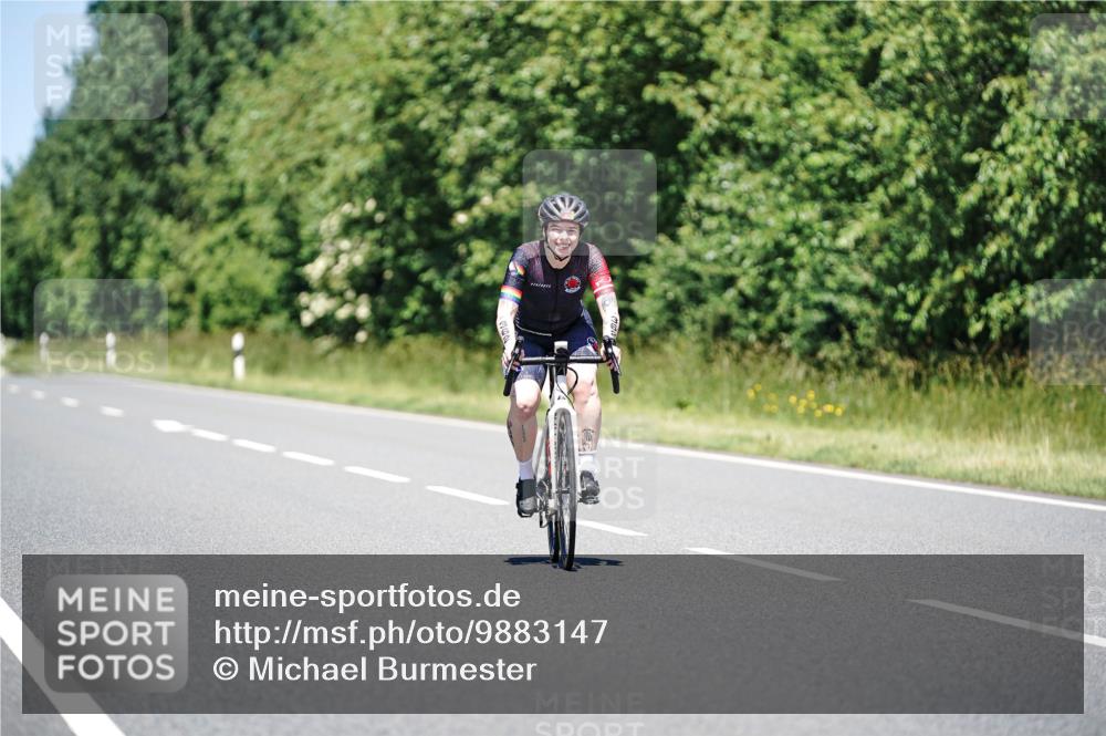21.06.2026 - Viking Triathlon Michael Burmester http://msf.ph/oto/9883147 21.06.2026 13:55:41 Radfahren  meine-sportfotos.de