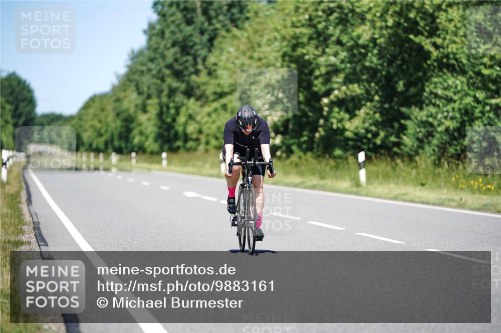 21.06.2026 - Viking Triathlon Michael Burmester http://msf.ph/oto/9883161 21.06.2026 13:57:05 Radfahren  meine-sportfotos.de