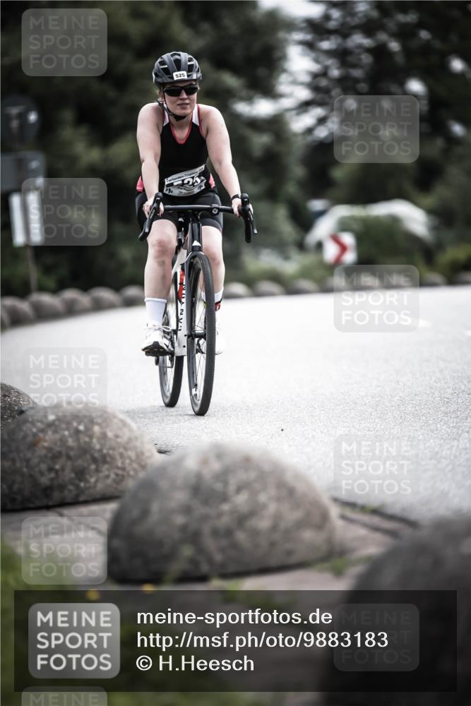 21.06.2026 - 29. Vierlanden-Triathlon H.Heesch http://msf.ph/oto/9883183 21.06.2026 10:35:04 Radfahren 47, 157, 187, 320, 334, 525 meine-sportfotos.de