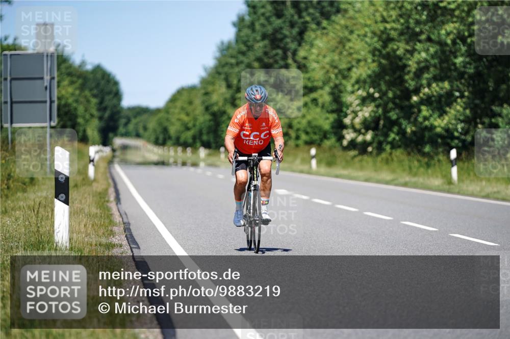 21.06.2026 - Viking Triathlon Michael Burmester http://msf.ph/oto/9883219 21.06.2026 13:59:23 Radfahren  meine-sportfotos.de