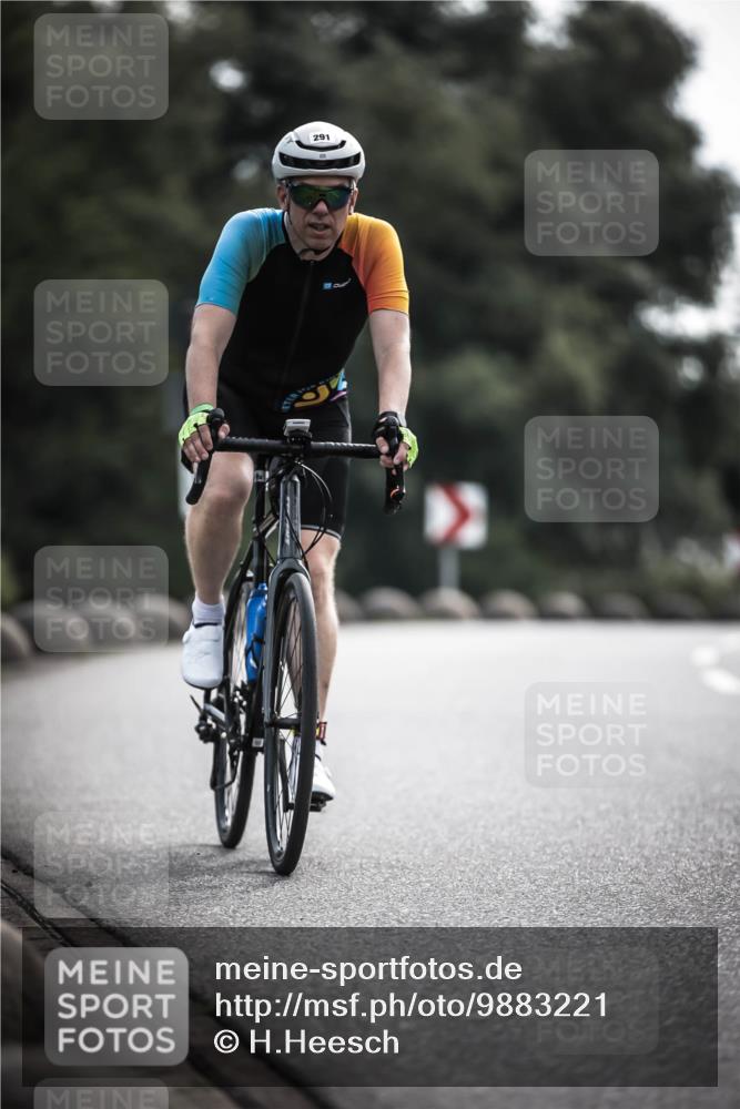 21.06.2026 - 29. Vierlanden-Triathlon H.Heesch http://msf.ph/oto/9883221 21.06.2026 09:18:16 Radfahren 103, 211, 291 meine-sportfotos.de