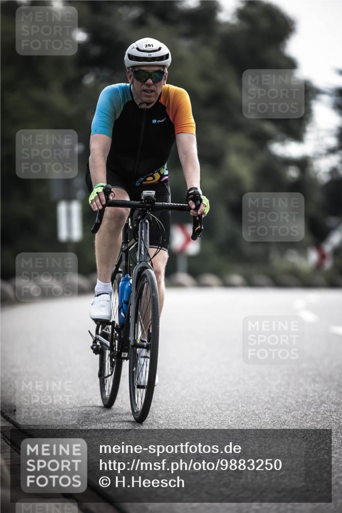 21.06.2026 - 29. Vierlanden-Triathlon H.Heesch http://msf.ph/oto/9883250 21.06.2026 09:18:16 Radfahren 103, 211, 291 meine-sportfotos.de