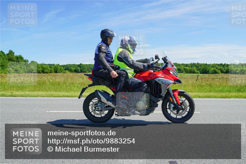 21.06.2026 - Viking Triathlon Michael Burmester http://msf.ph/oto/9883254 21.06.2026 13:37:51 Radfahren  meine-sportfotos.de