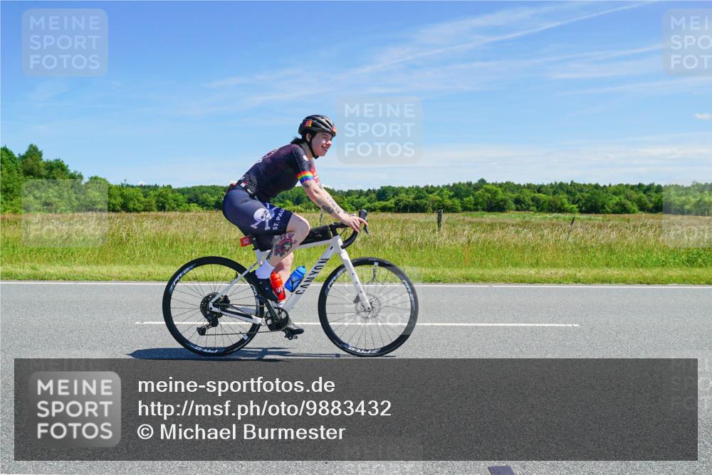 21.06.2026 - Viking Triathlon Michael Burmester http://msf.ph/oto/9883432 21.06.2026 13:55:43 Radfahren  meine-sportfotos.de